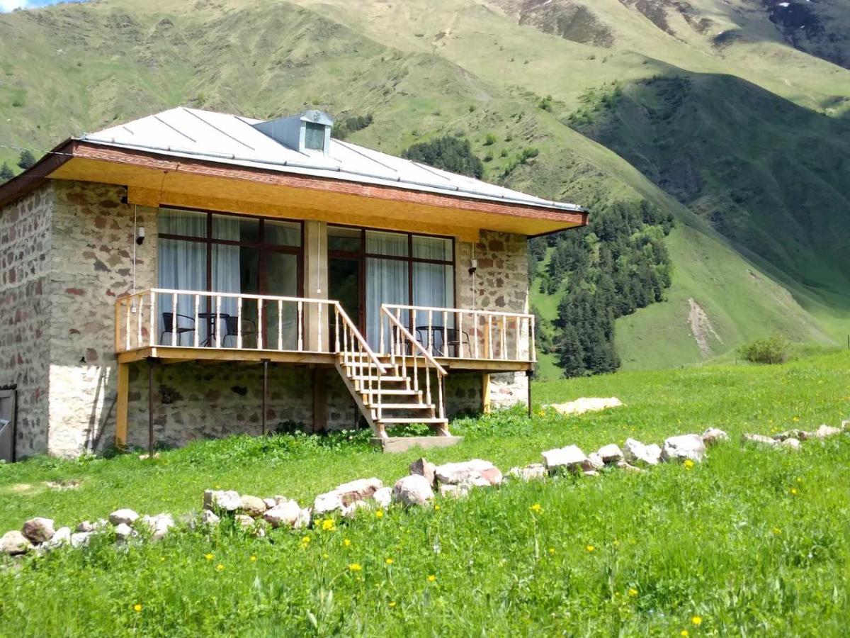 Terkhena Hotell Kazbegi Eksteriør bilde
