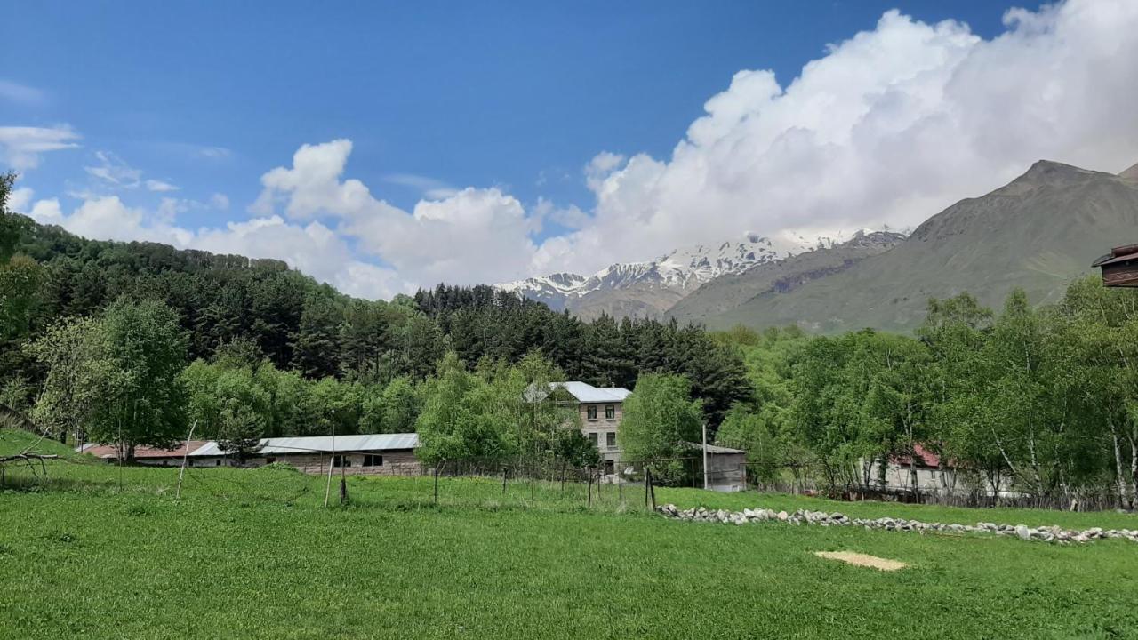 Terkhena Hotell Kazbegi Eksteriør bilde