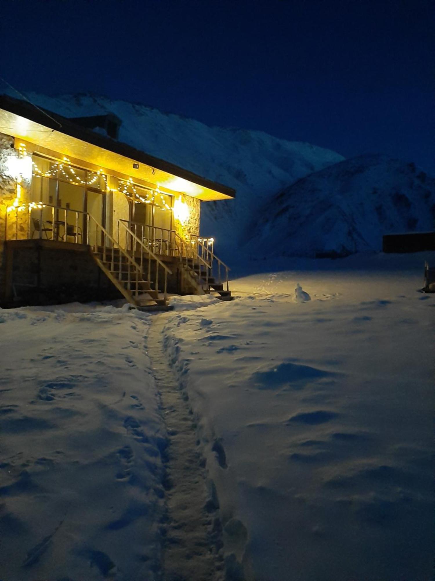 Terkhena Hotell Kazbegi Eksteriør bilde